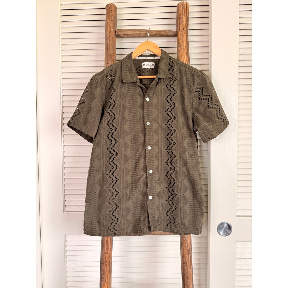 Free Planet Button Down Shirt Large Olive Green Eyelet Geometric Cotton